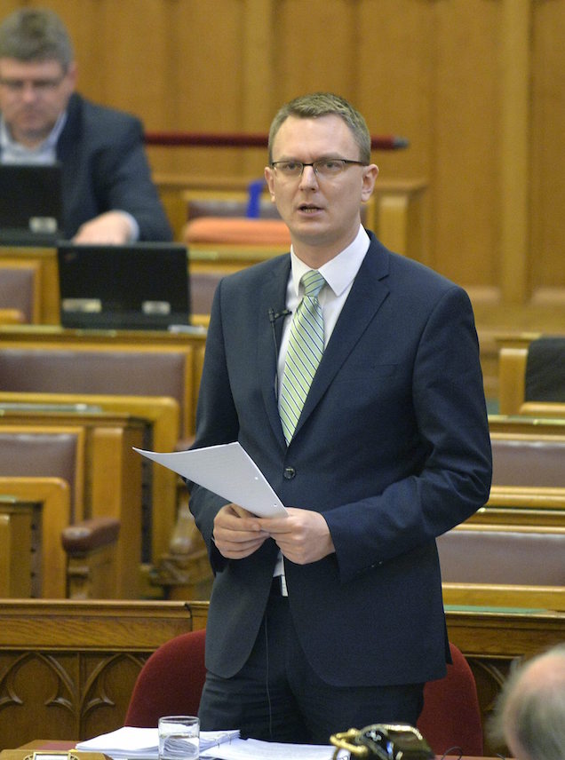 A minőségi felsőoktatás csak minőségi gólyatáborral kezdődhet