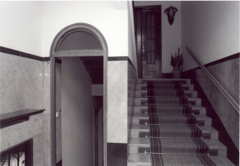 Illustration for article titled Kukucskálj be Kádár János villájába!