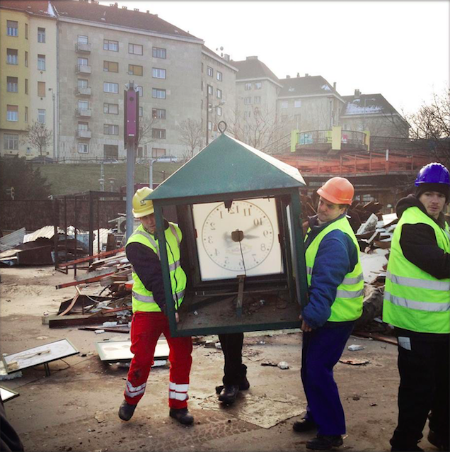Biztos voltam benne, hogy csak úgy nem vihetik el az órát a Moszkváról