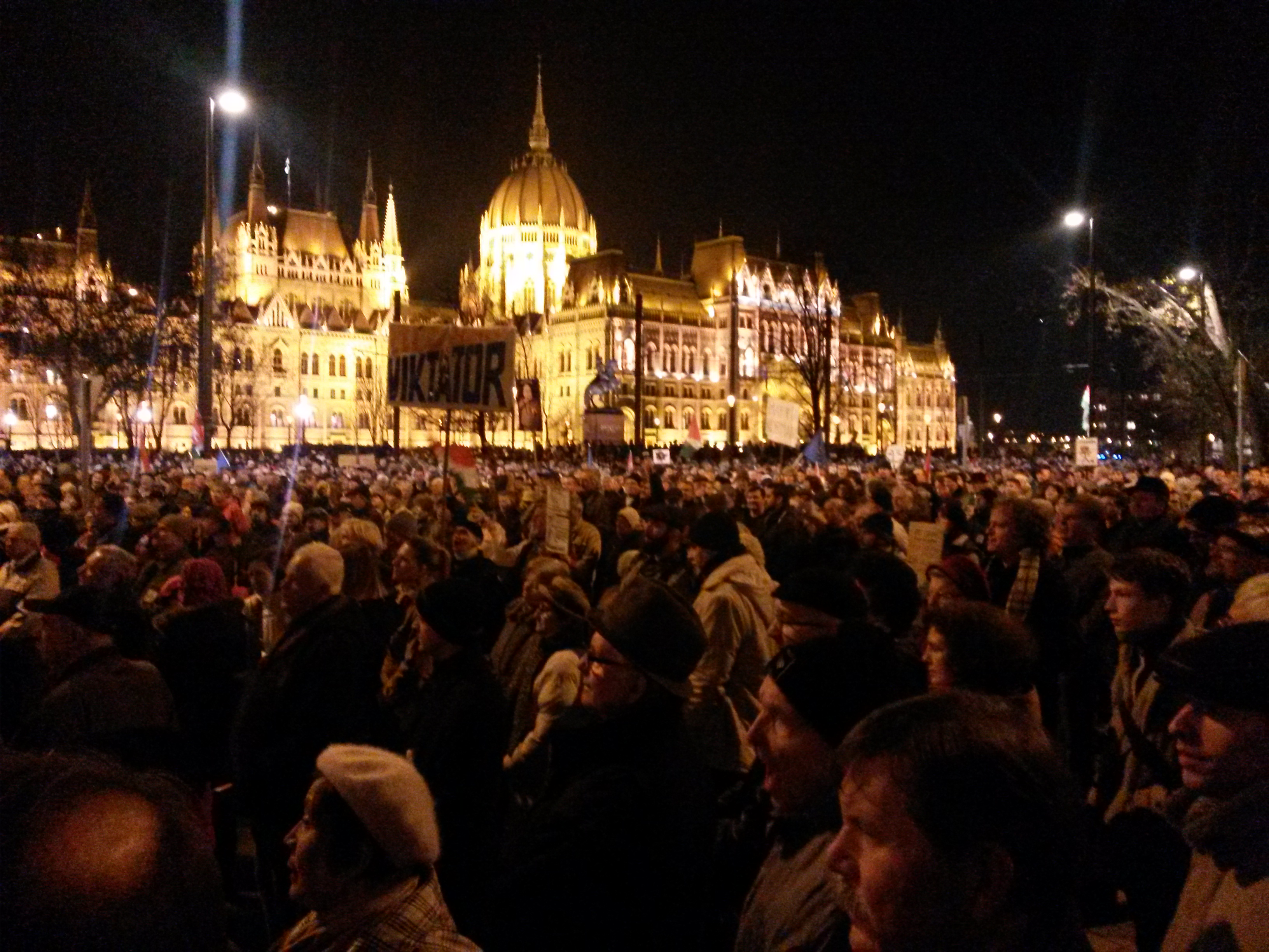 Ma ismét tüntetés lesz, most a költségvetés elfogadása ellen