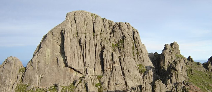 Cerro de La Cruz, három emberrel a tetején.
