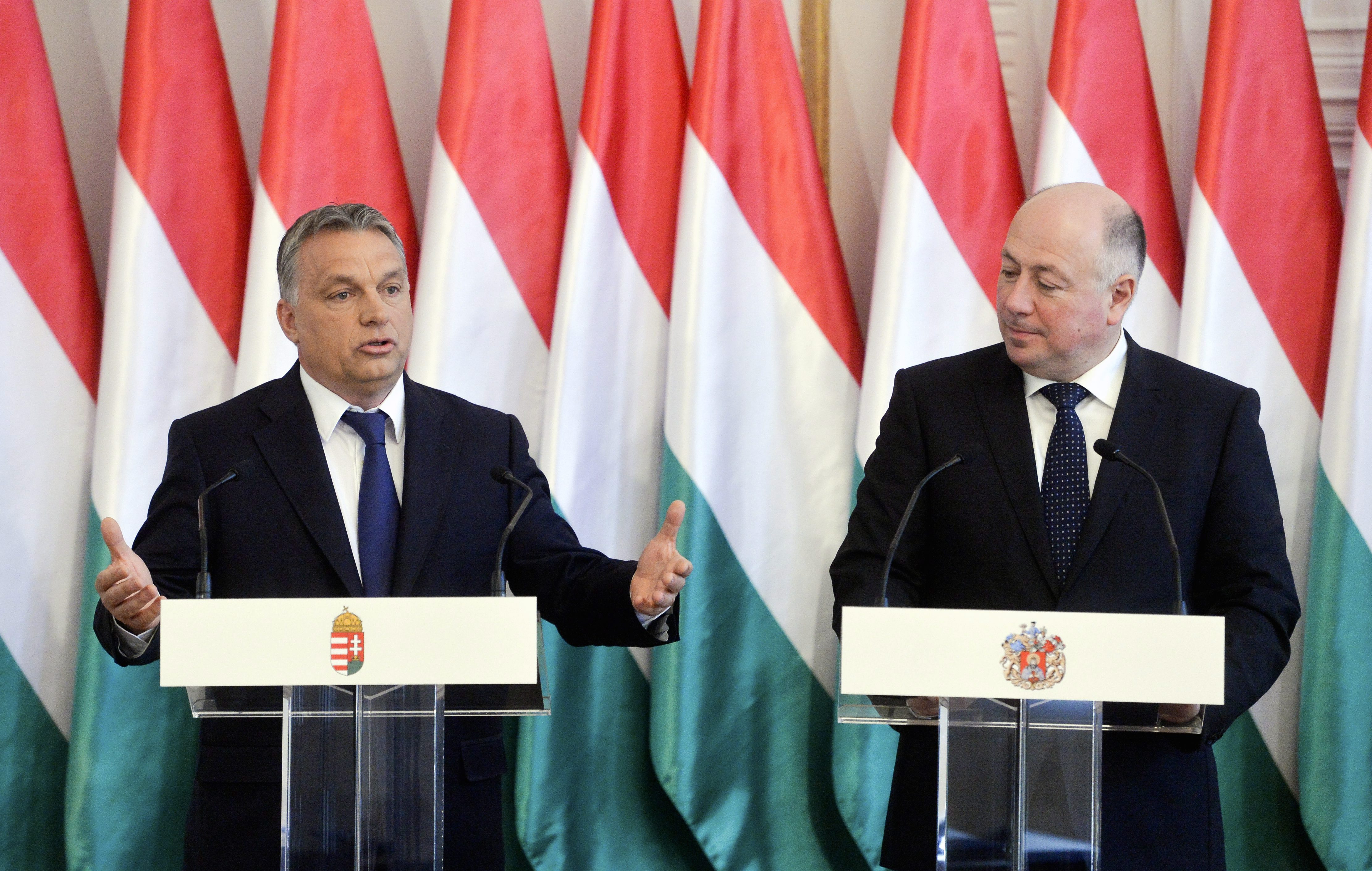 „Ezekkel a kérdésekkel nem foglalkozunk, mert csak feszkókat okoznak”