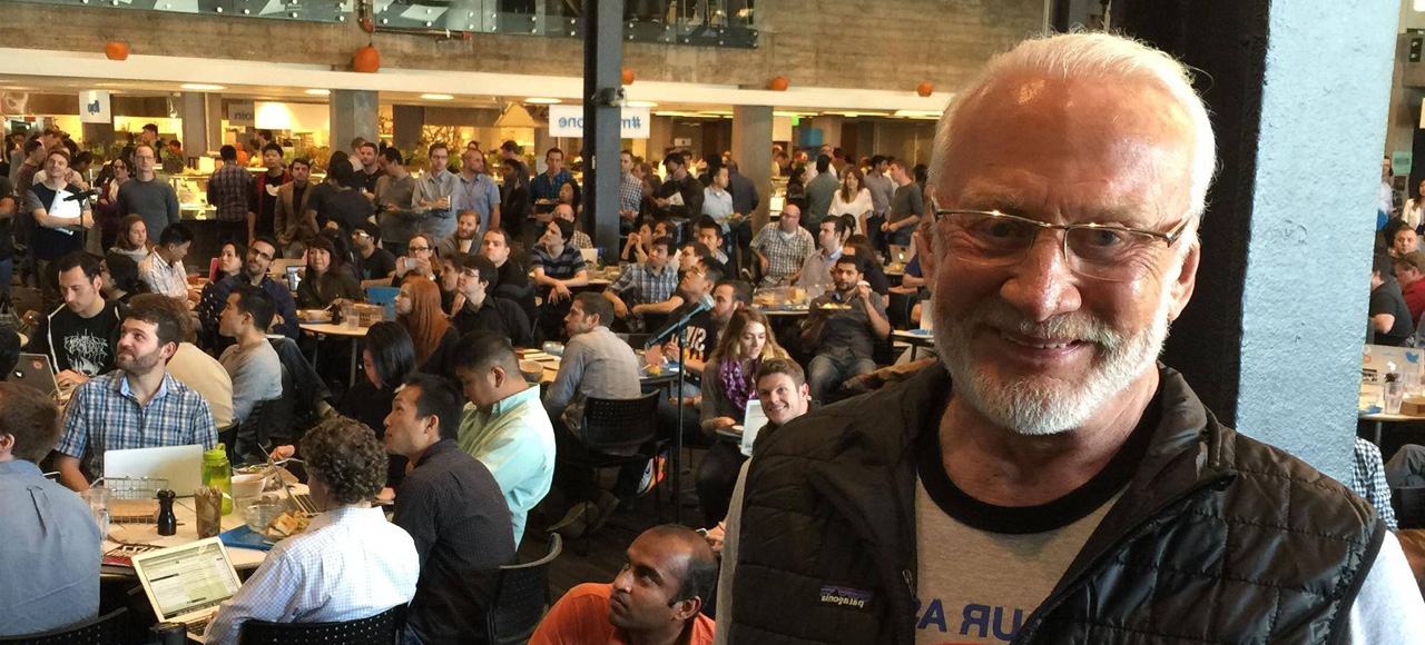 Játsszunk! Ki ő, hány éves, miről híres?