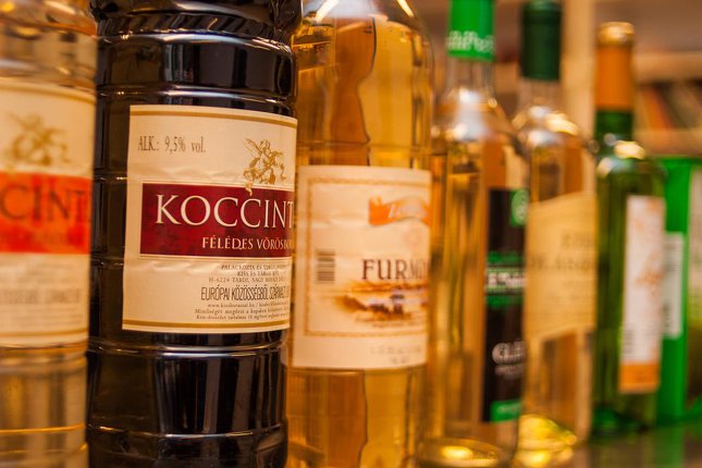 Fejest ugrottak az olcsó szeszekbe, de megúszták