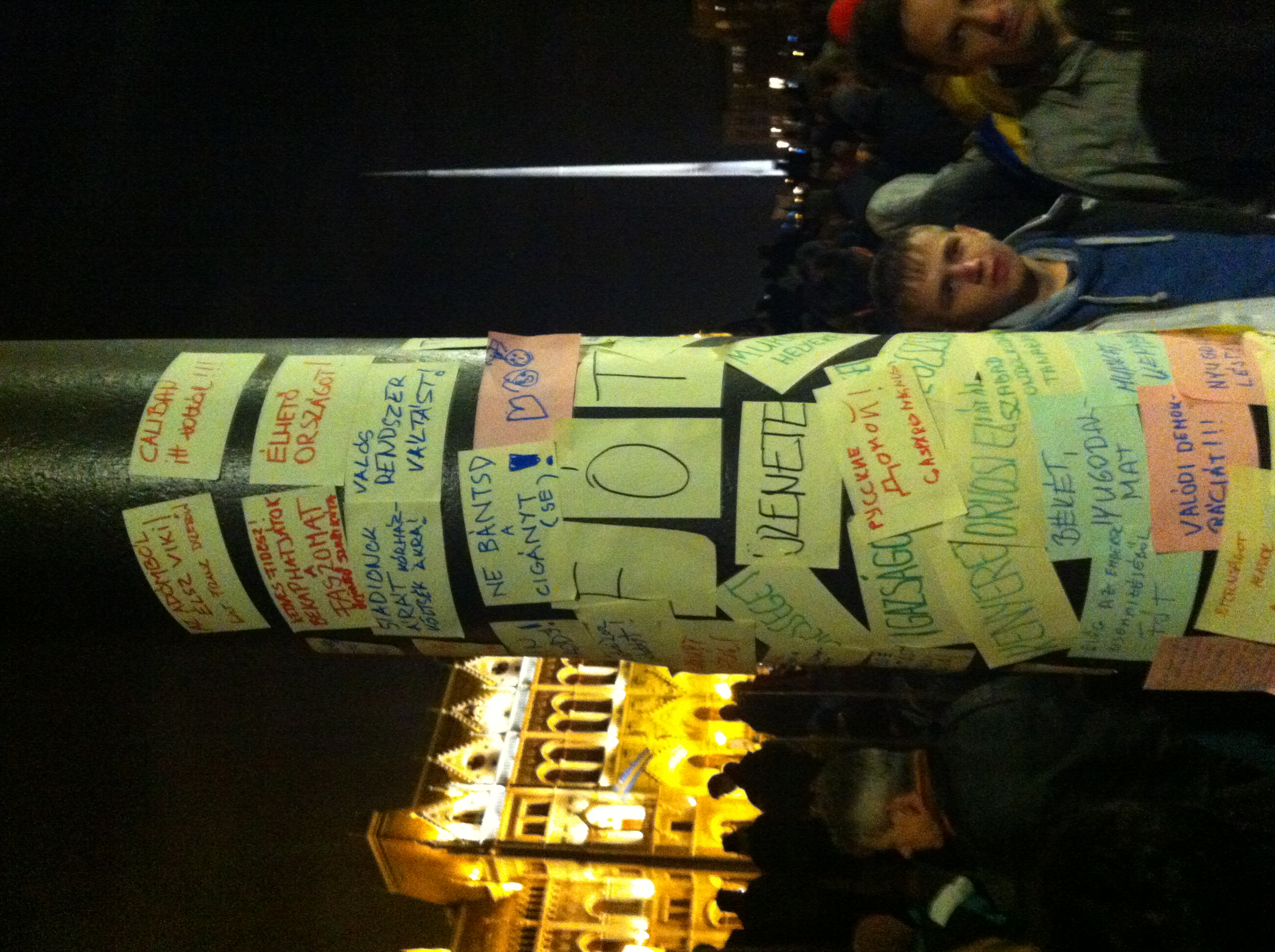 Illustration for article titled Kezdődhet a kiszorítás a Kossuth térről