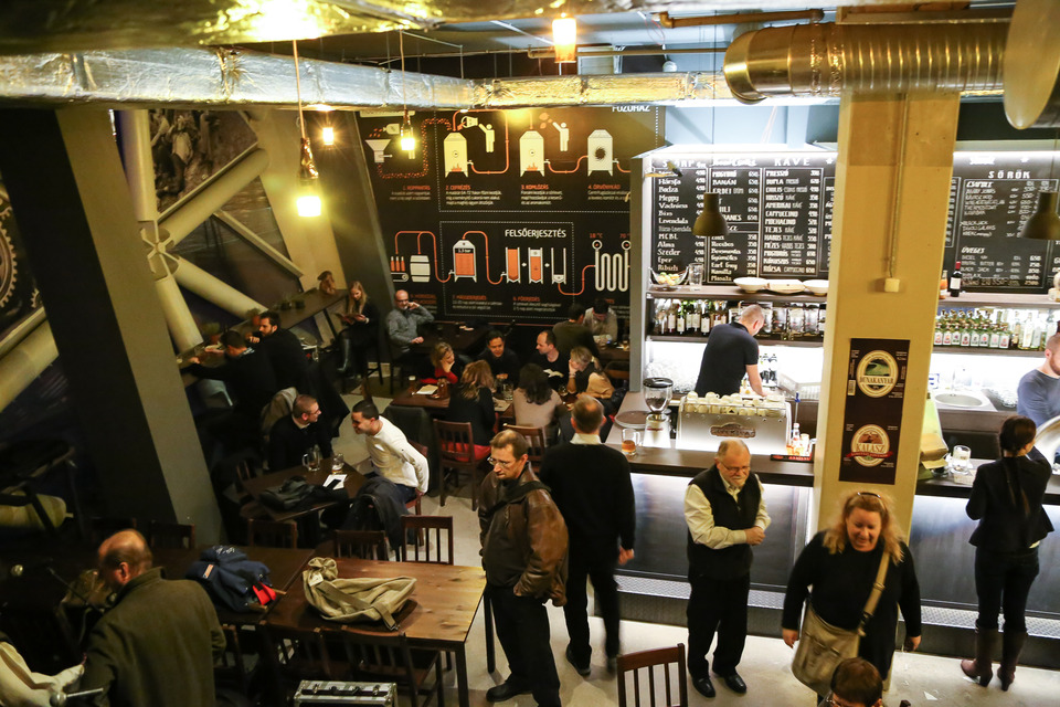 Illustration for article titled Itt születtem én ezen a THAI-on......