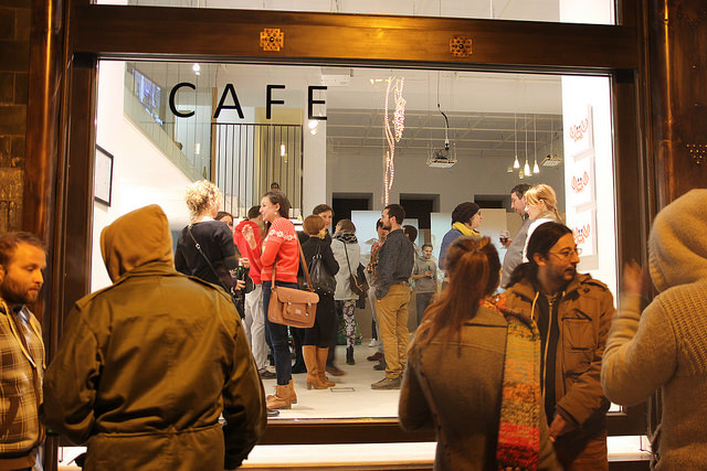 Illustration for article titled Rengeteg fehér por felszívásával ünnepeltük meg a karácsonyt (18+)