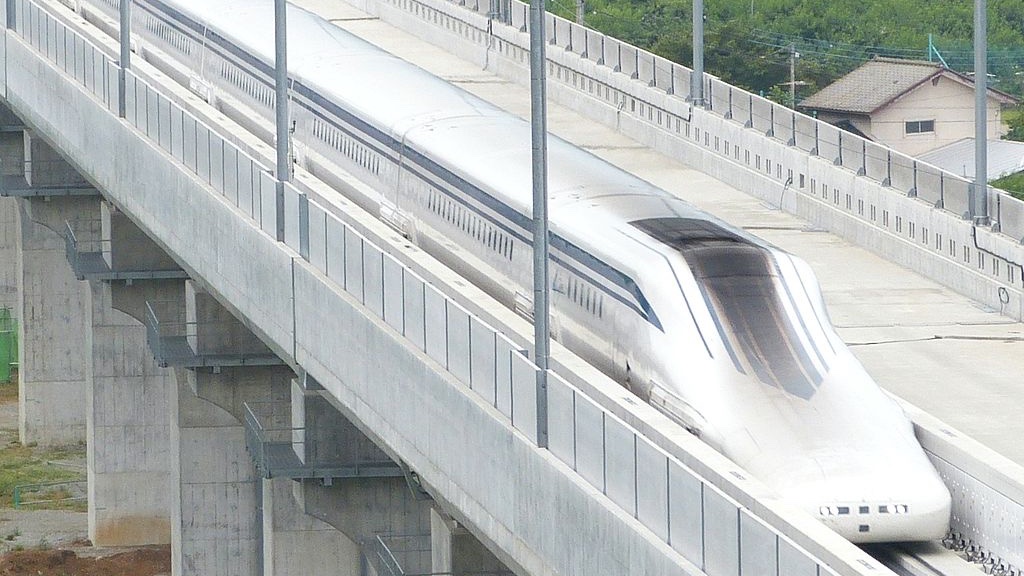 Áttörte a 600 km/h-t a japán mágnesvasút