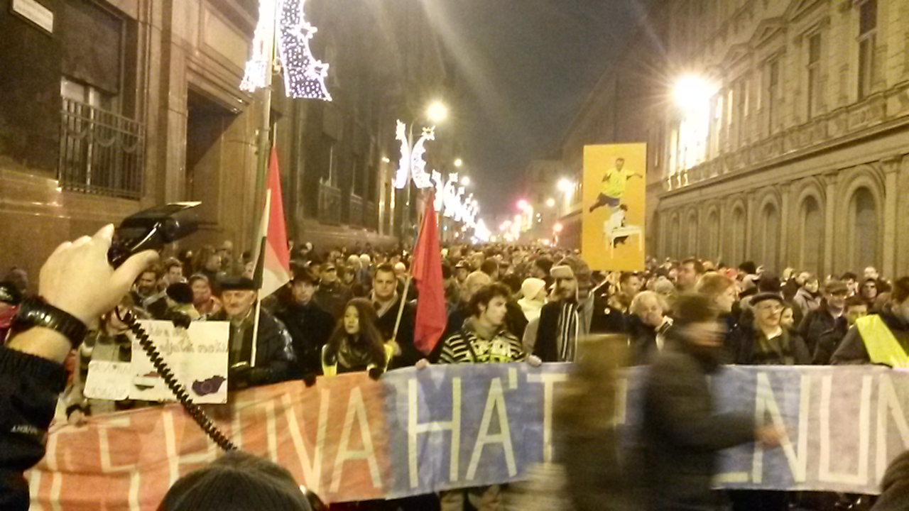 Illustration for article titled A tüntetős animgifek mindig jól néznek ki