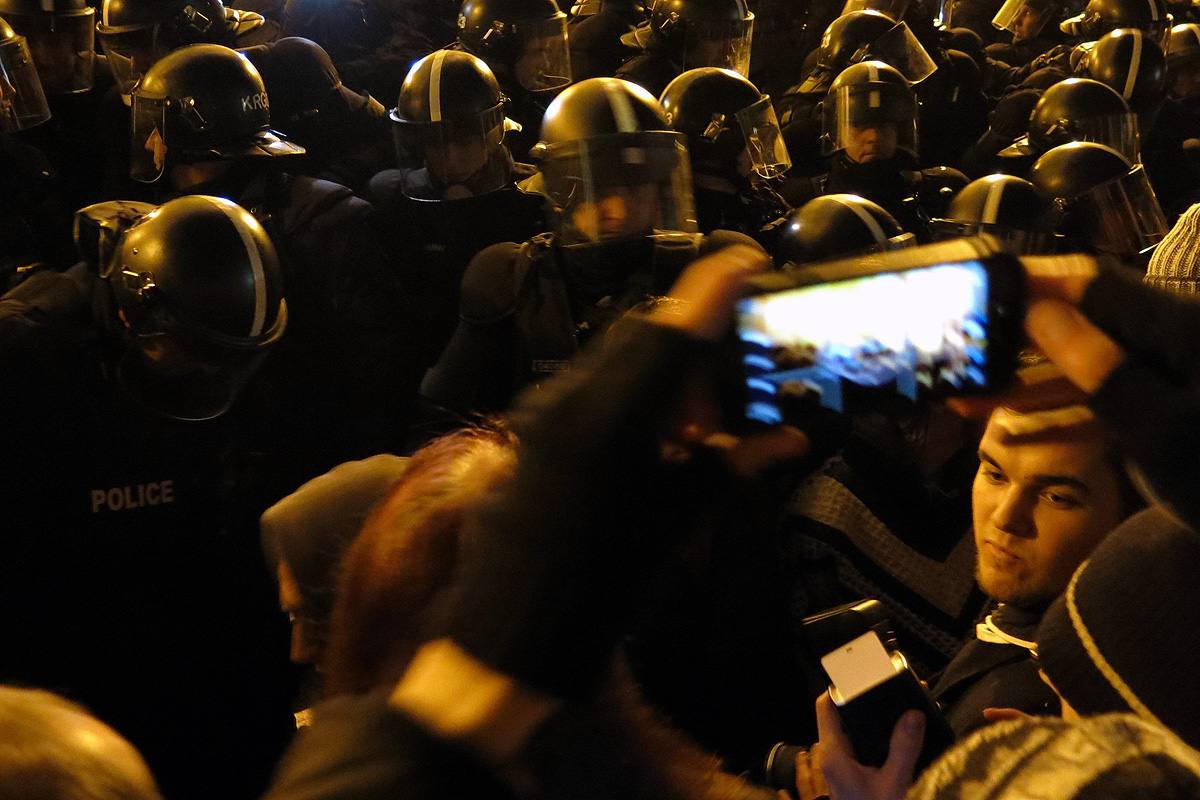 Illustration for article titled Game Over – képeink a kedd esti tüntetésről