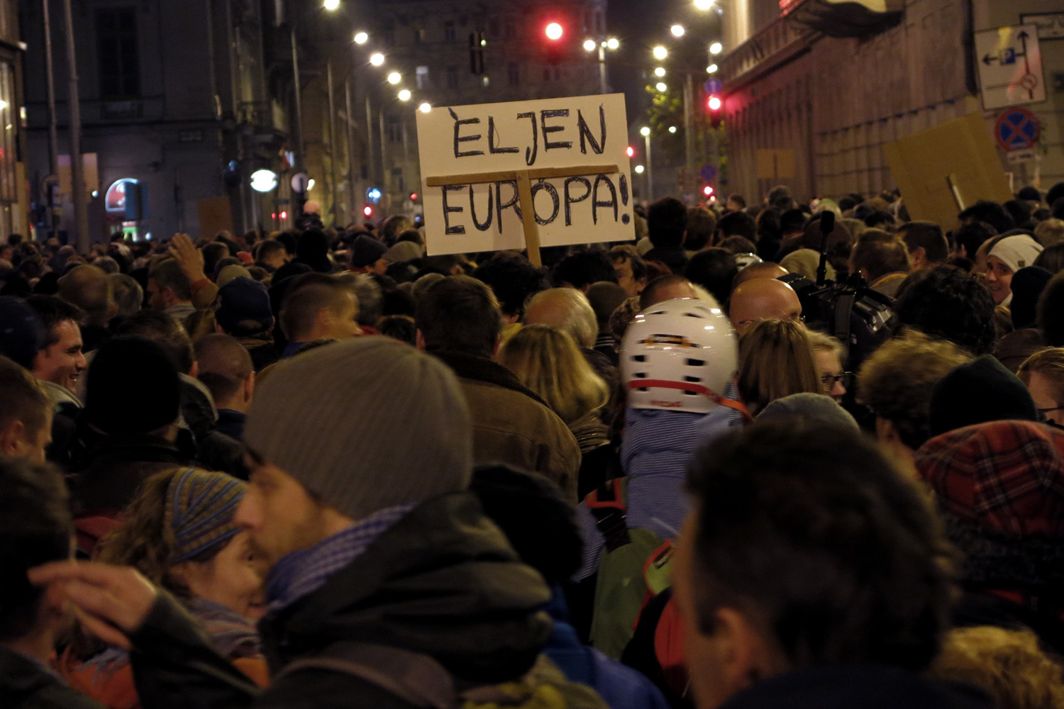 Illustration for article titled Hatalmassá dagadt a második netadóellenes tüntetés