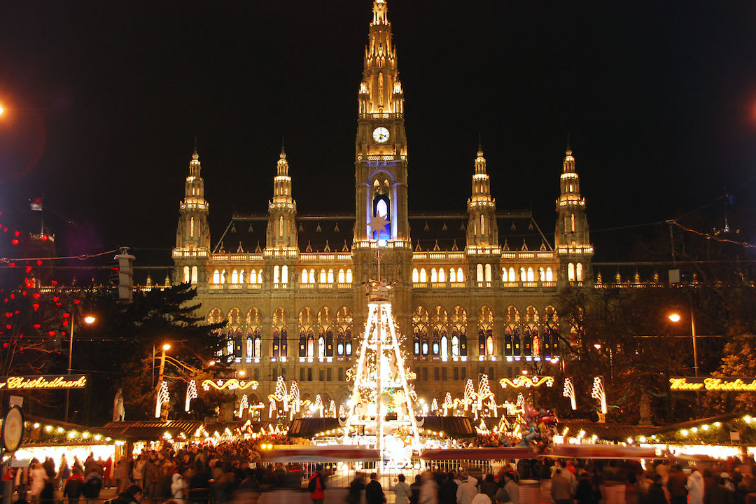 Annyi busz nincs a világon, amennyit megelőztem szombat este az M1-esen