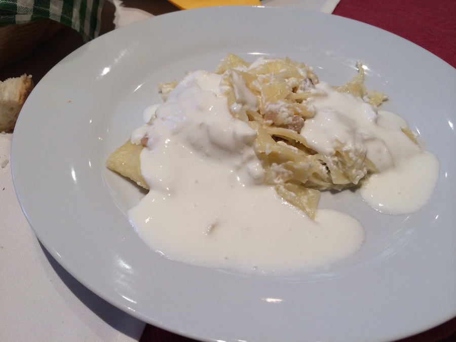 Illustration for article titled Zsír és kommunizmus: a Márkus vendéglő