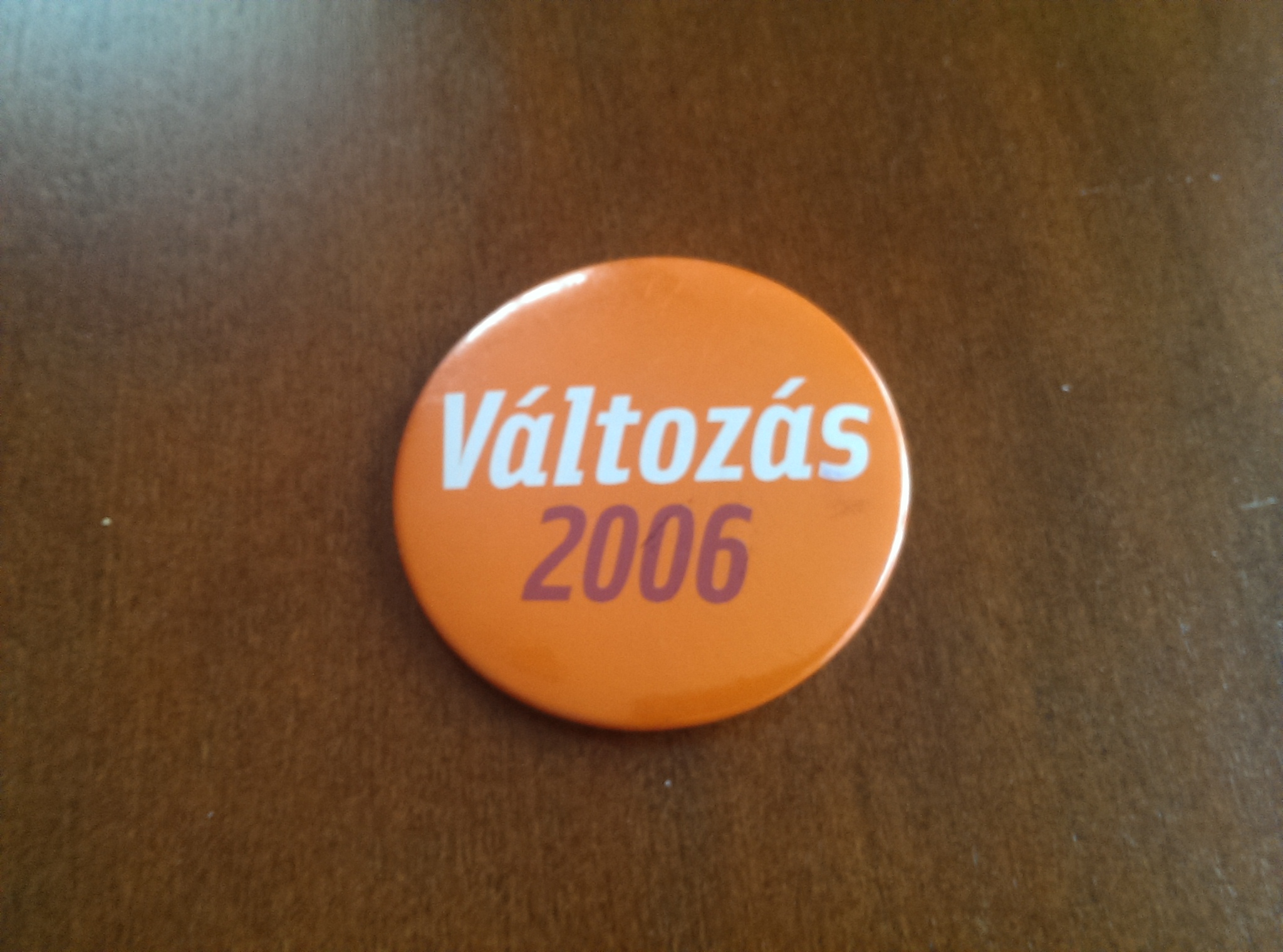 Illustration for article titled A Cink Nagy Politikai Szóróajándék, Matrica és Hűtőmágnes Tesztje