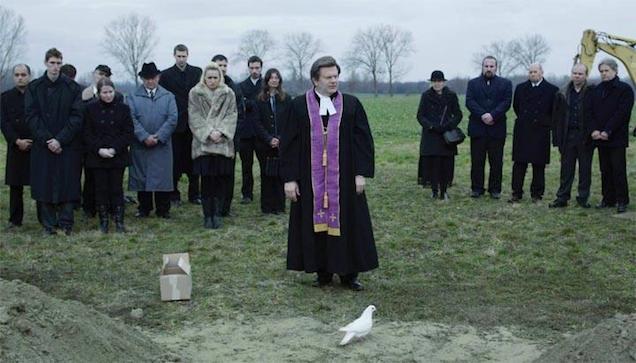 Mindenki odavan Zomborácz Virág új filmjéért, és én sem haragszom rá