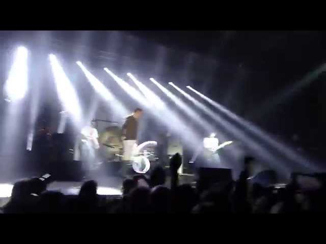 Morrissey 25 perc után levonult a színpadról Varsóban