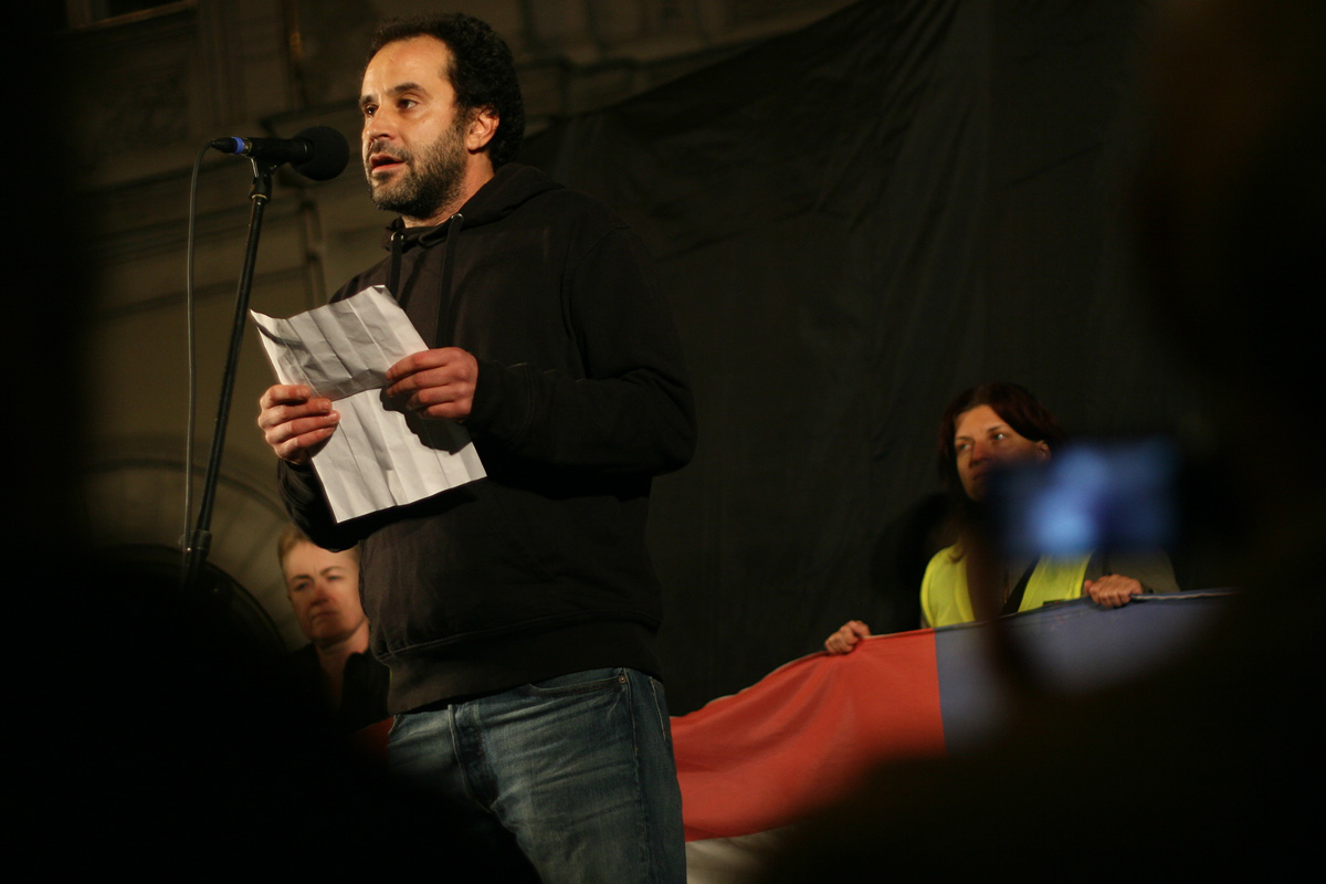 Illustration for article titled Tömegek követelték a Vida Ildikó és Orbán Viktor lemondását