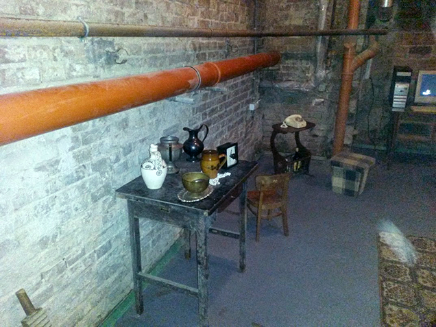 Bezártak egy belvárosi pincébe, de kiszabadultam