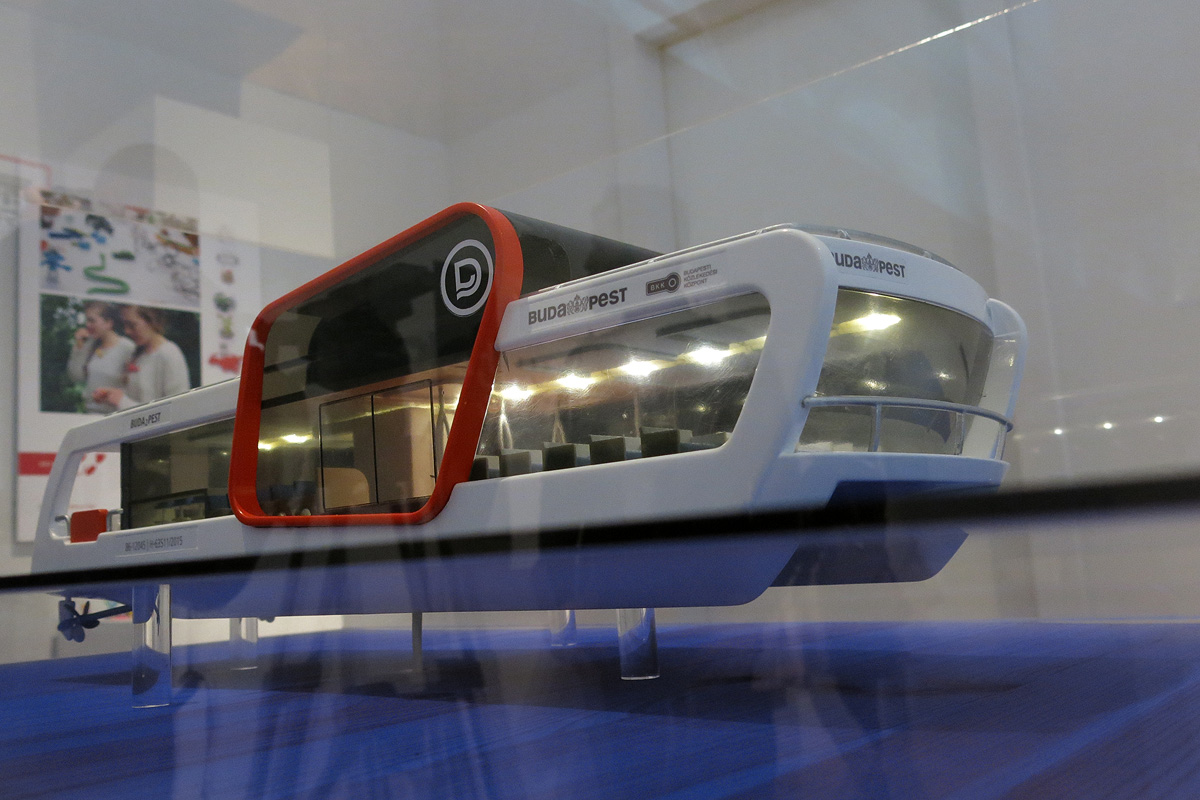 Illustration for article titled Végre itt az ember, aki elkergetheti Bogyót és Babócát