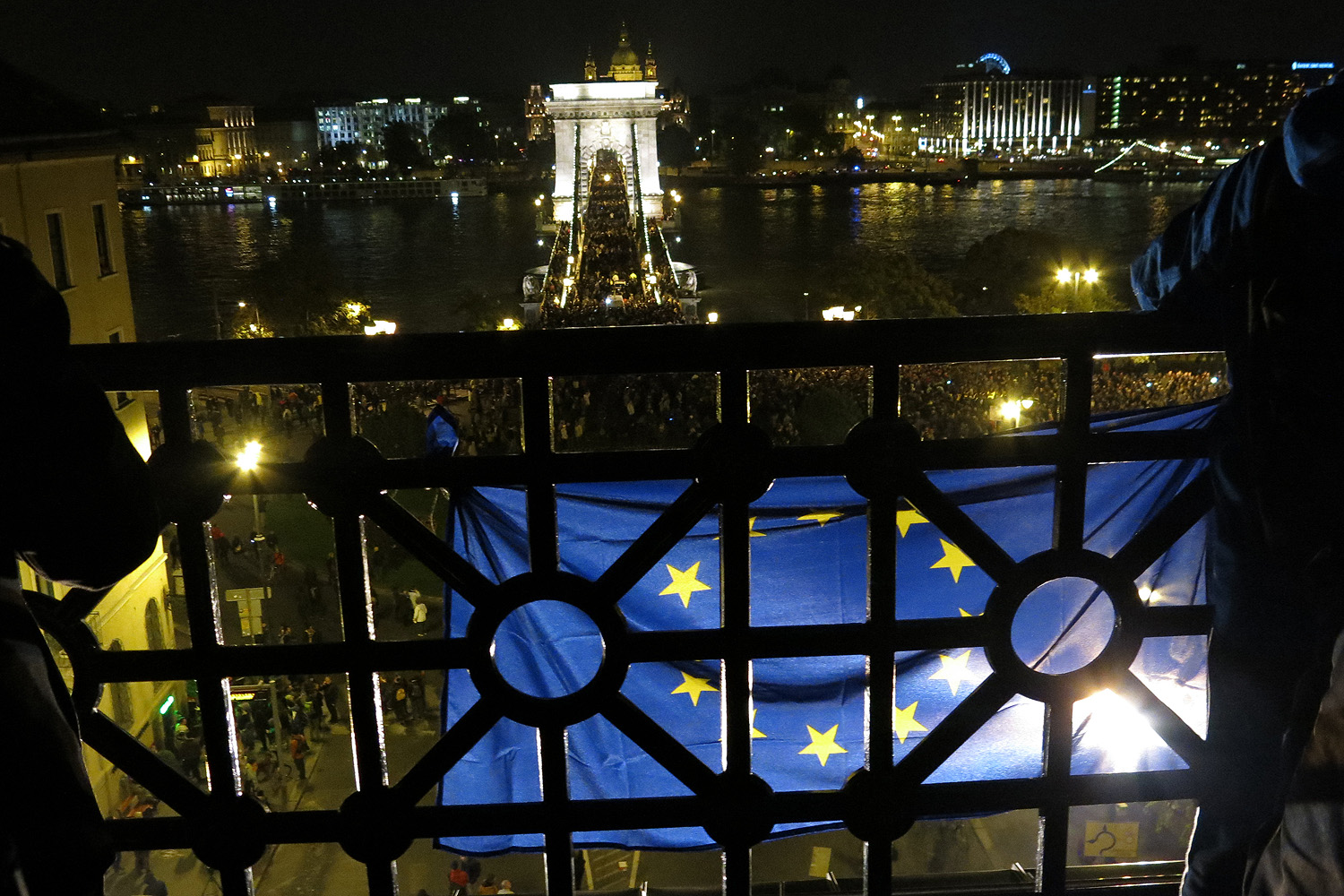 Illustration for article titled Hatalmassá dagadt a második netadóellenes tüntetés