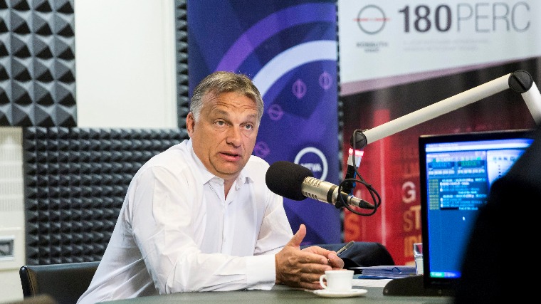 Illustration for article titled Vajon milyen oddsal adná a Tipp-Mix a jelenlegi ellenzék győzelmét a 2018-as választásokra? Foci EB nyerő esélyeivel!