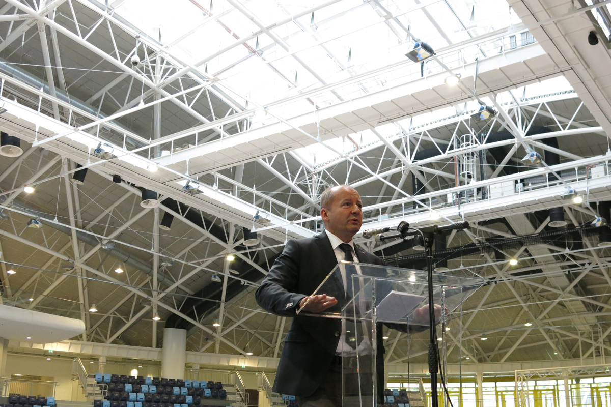 Illustration for article titled Simicskó Air István majdnem bezsákolta a kisgyereket