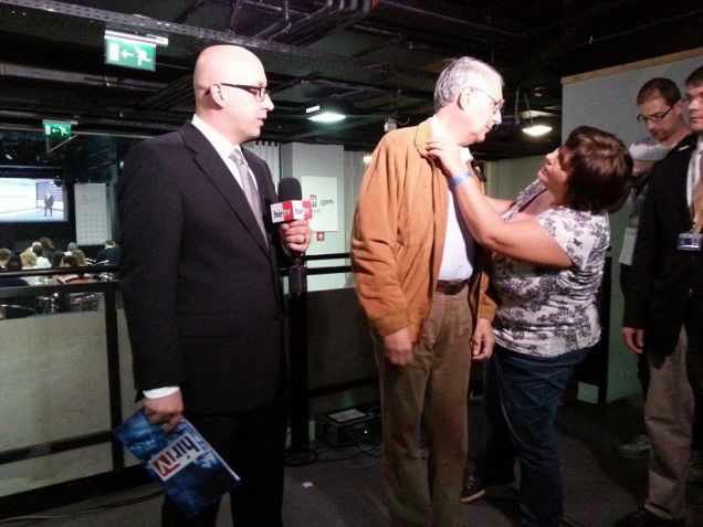 Illustration for article titled Hajnalig ittam a gyászoló Együtt-aktivistákkal