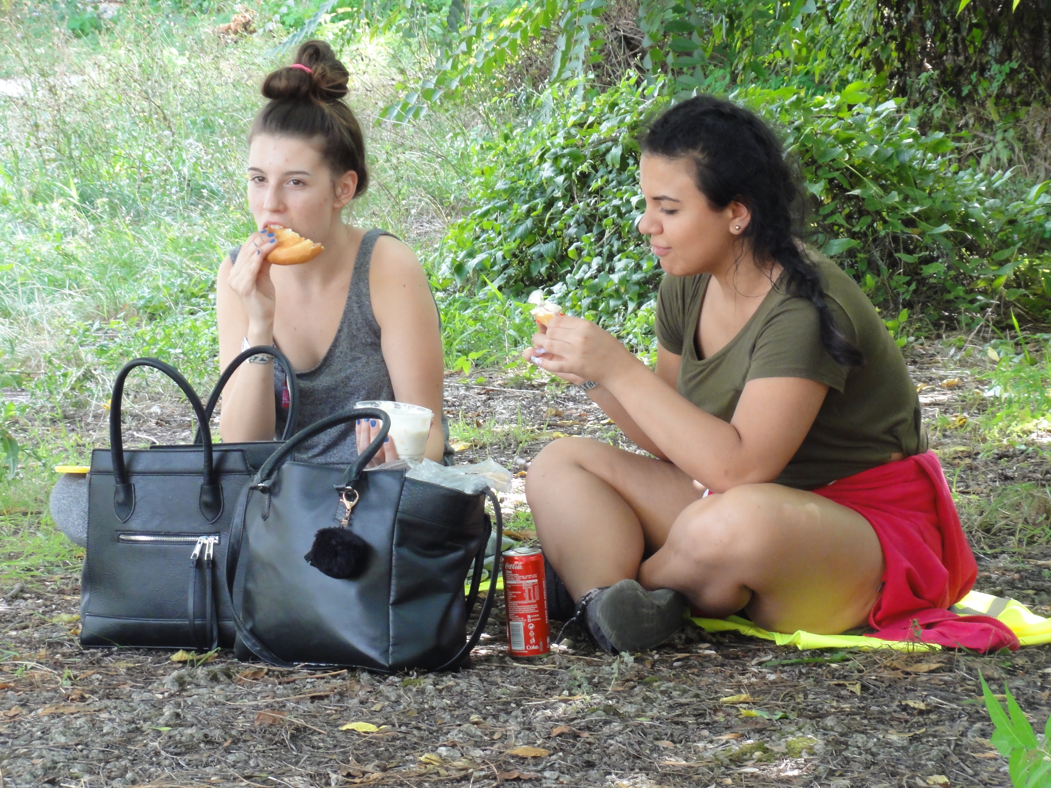 Illustration for article titled Világ közepe a Filatorigát HÉV megállóban