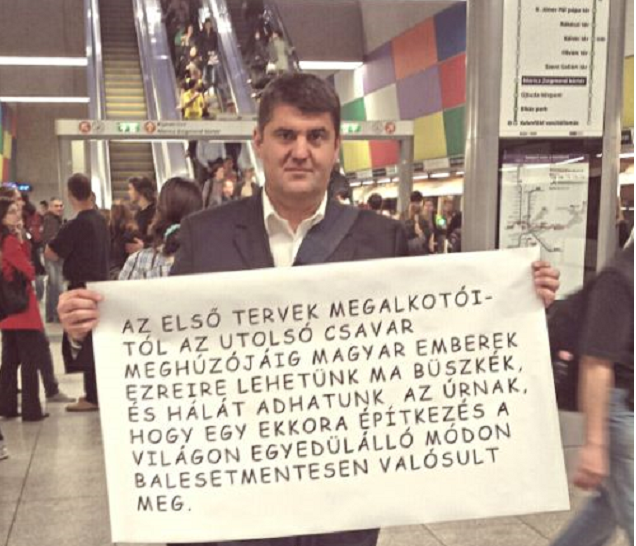 Hagyó Comic Sans Miklós is megünnepelte a négyes metrót