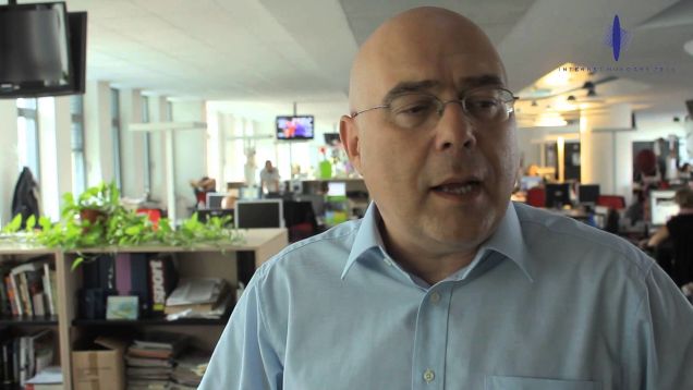 12 embert küldenek el a Népszabadságtól