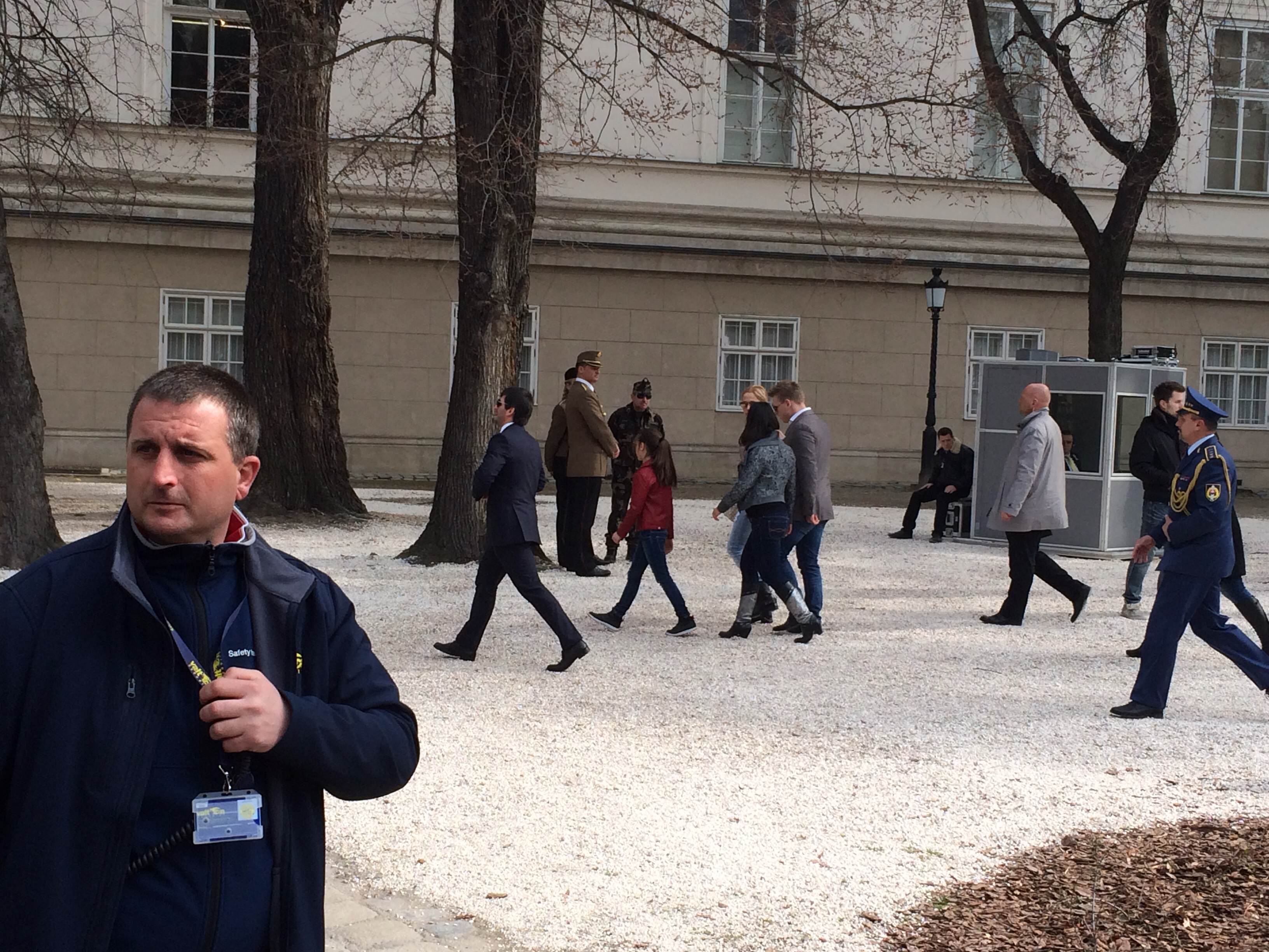 Illustration for article titled Március 15. - Pajkos esőcseppek a kopasz fejeken (Percről percre)