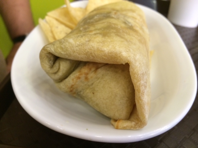 Illustration for article titled Itt az első budapesti falfestmény egy vért hugyozó mexikóiról