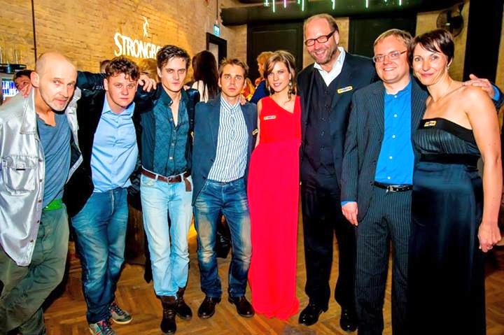 Illustration for article titled A Heavenly Shift magyar rendezője veri Tarantinot és a Coen testvéreket?