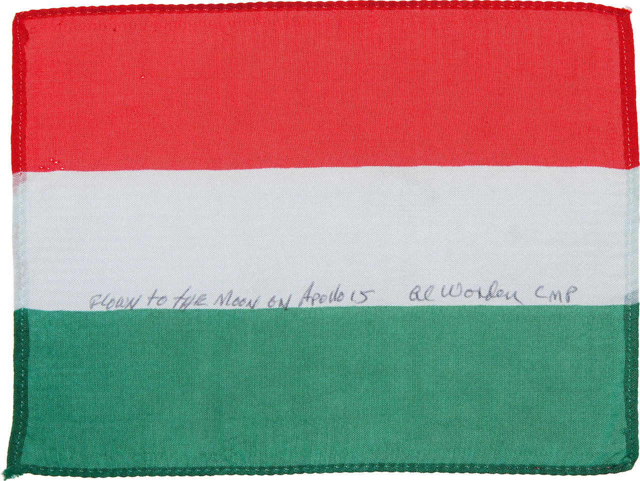 Illustration for article titled És azt tudtátok, hogy magyar zászló is keringett már a Hold körül?