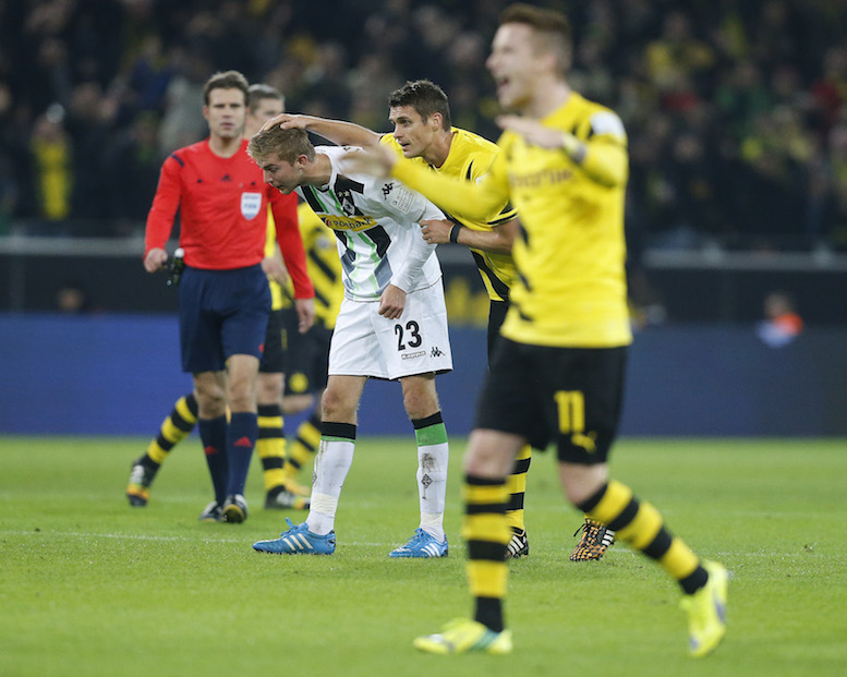 Ezzel a bizarr öngóllal tudott nyerni a Dortmund