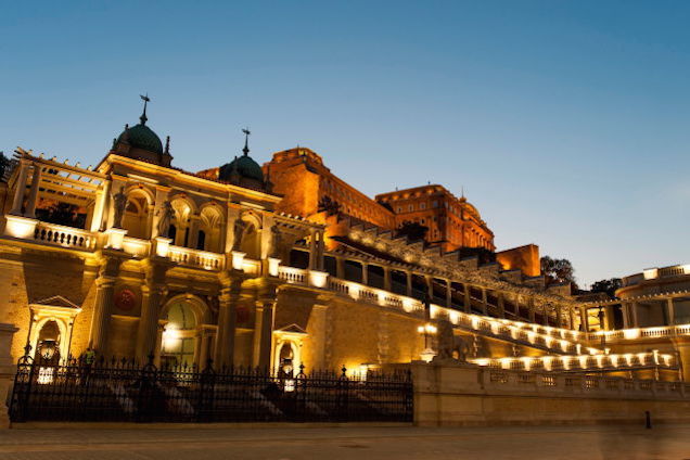 A Miniszterelnök Úr ma végre megmondja az embereknek, hogy mi a dörgés