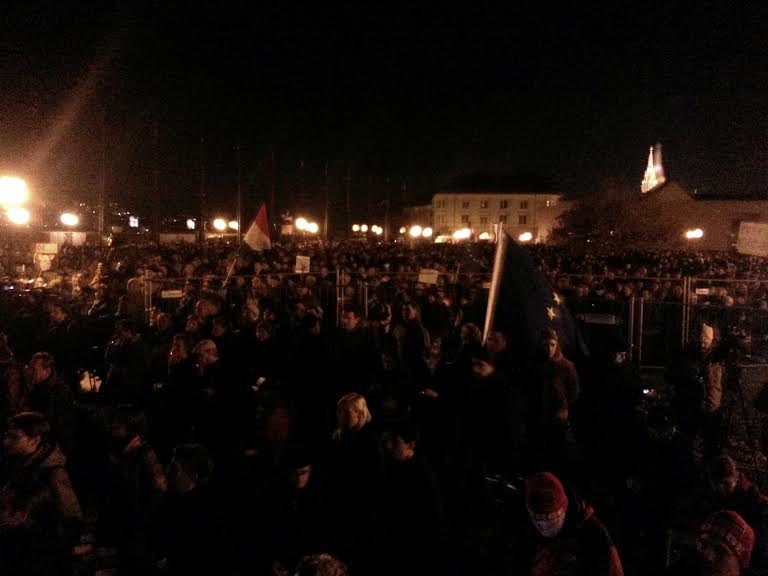 Illustration for article titled Áder János, gyere ki! (és közben vége lett a tüntetésnek)