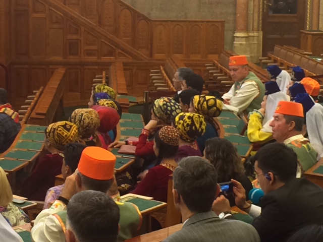 Illustration for article titled Tündékre és varázslókra cserélték a Fidesz–MSZP duót