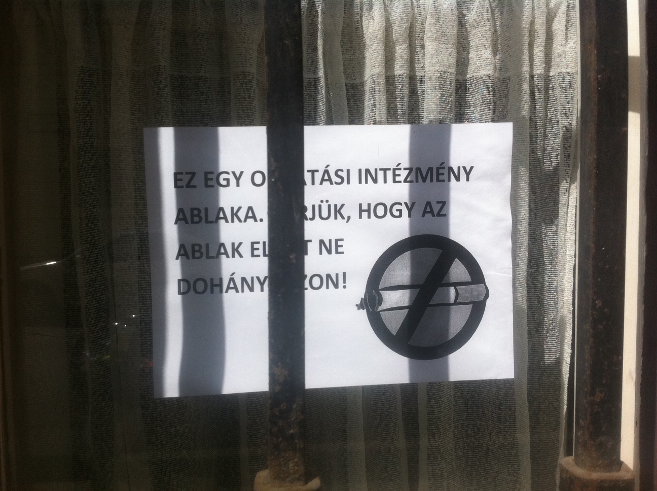 Illustration for article titled Kétségbeesett segélykiáltás a Nádor utcában