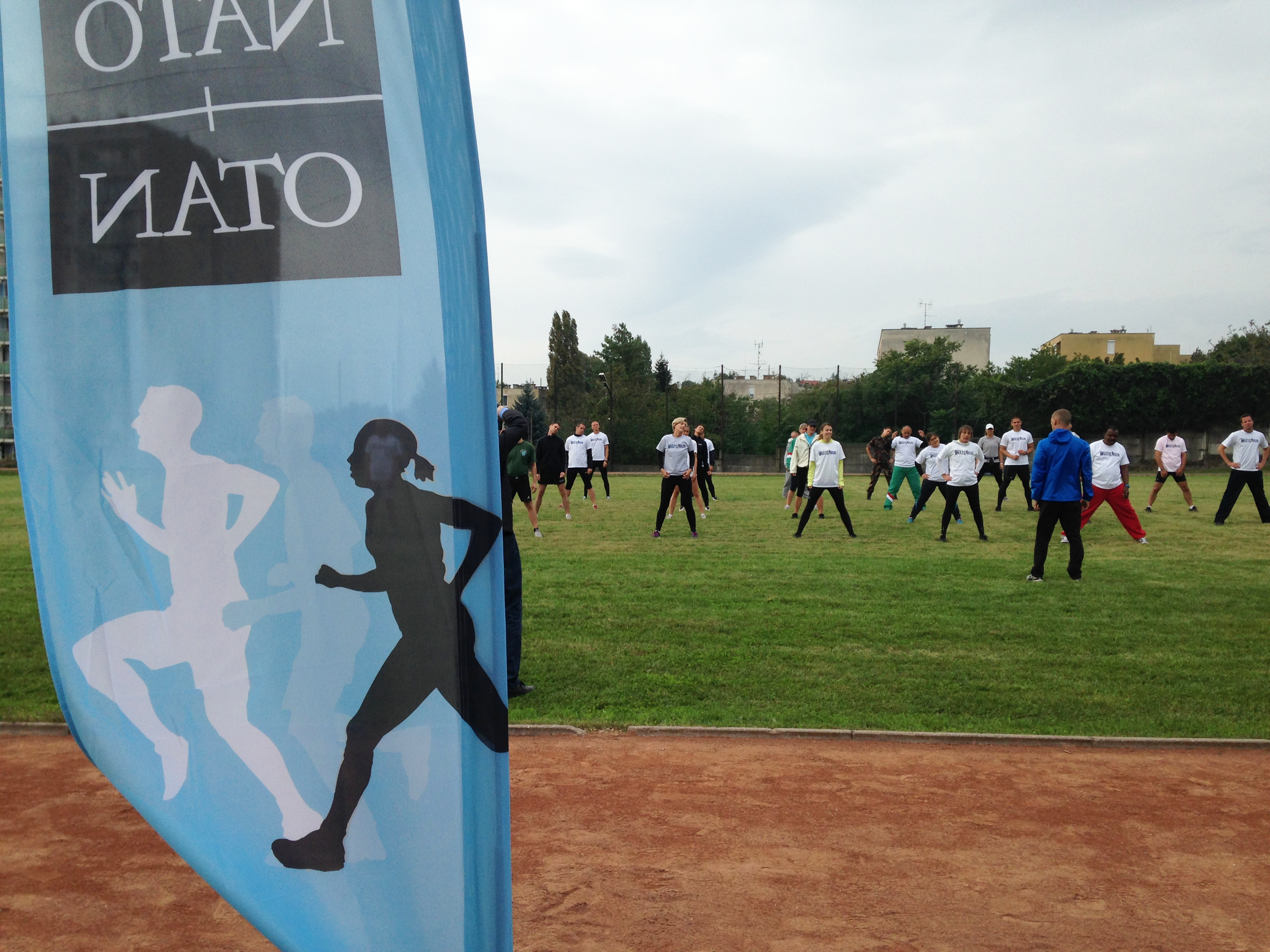 Illustration for article titled Tökéletes öngól: futni a laktanyában, nőként