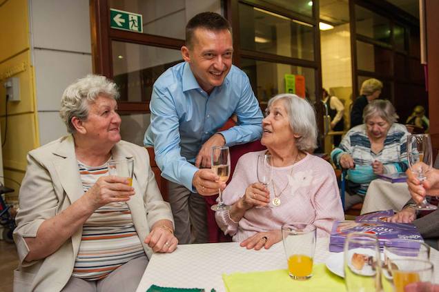 Kedves Rogán Antal!