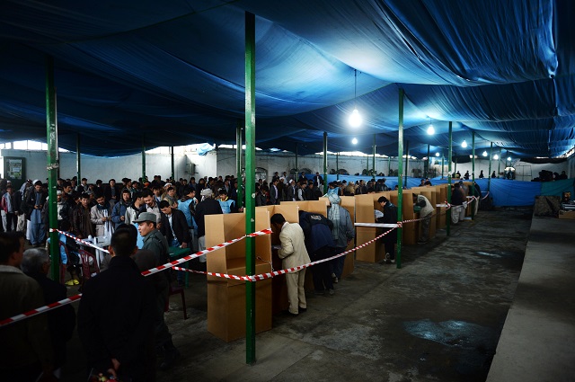 Rengetegen szavaztak az afgán elnökválasztáson