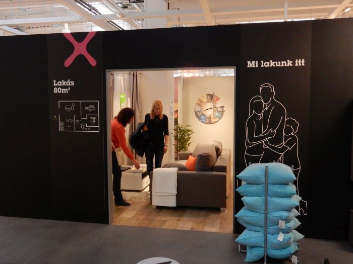 Illustration for article titled Akartok vásárolni egy 80 négyzetméteres teljes lakás berendezést?Akkor irány az óbudai mömaX (Szily Laci mai cikkével)