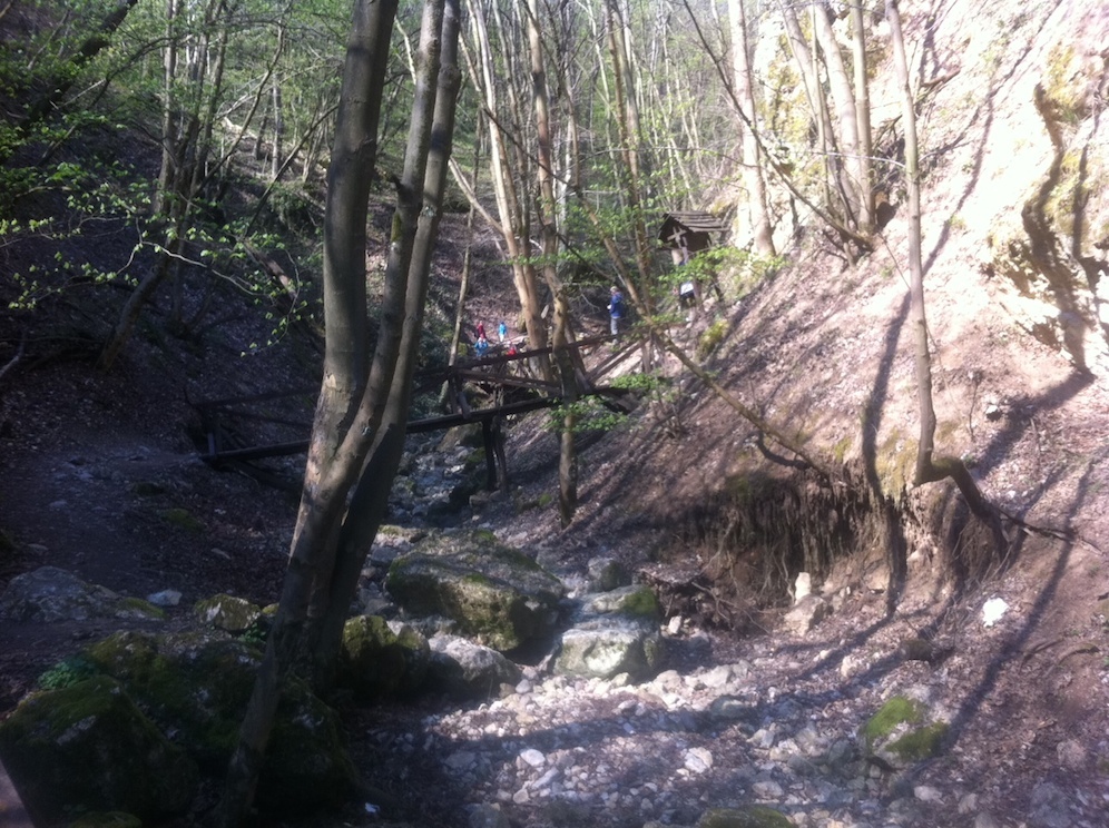 Illustration for article titled Ismeritek a szentkereszti szurdokot? Nagyon-nagyon jó hely