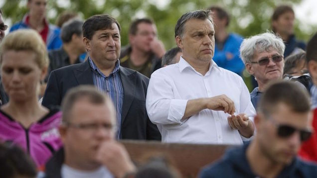 Orbán Viktor magával viszi Mészáros Lőrincet és kedves feleségét