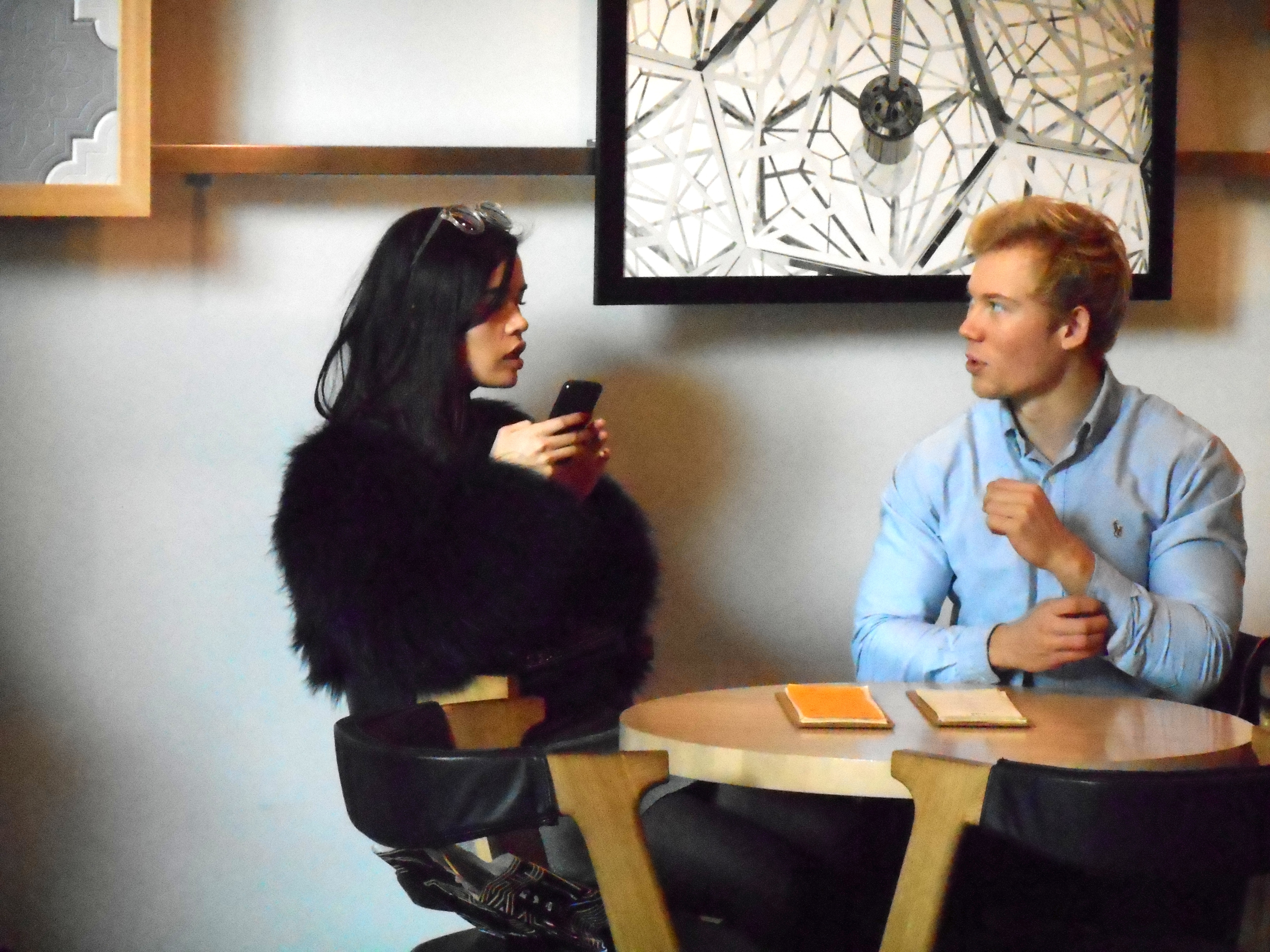 Illustration for article titled Mit rendel a kedves vendég? Capuccinót, vagy csillárt?