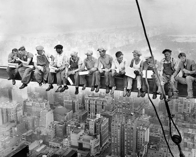 Halálra dolgoztatja a kormány a magyar férfiakat!