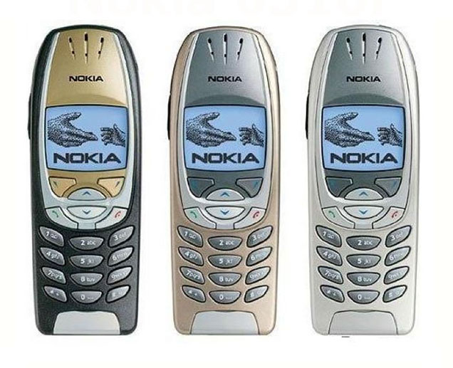 Illustration for article titled Párhuzamos történelem: így változott a Samsung Galaxy S és az Iphone