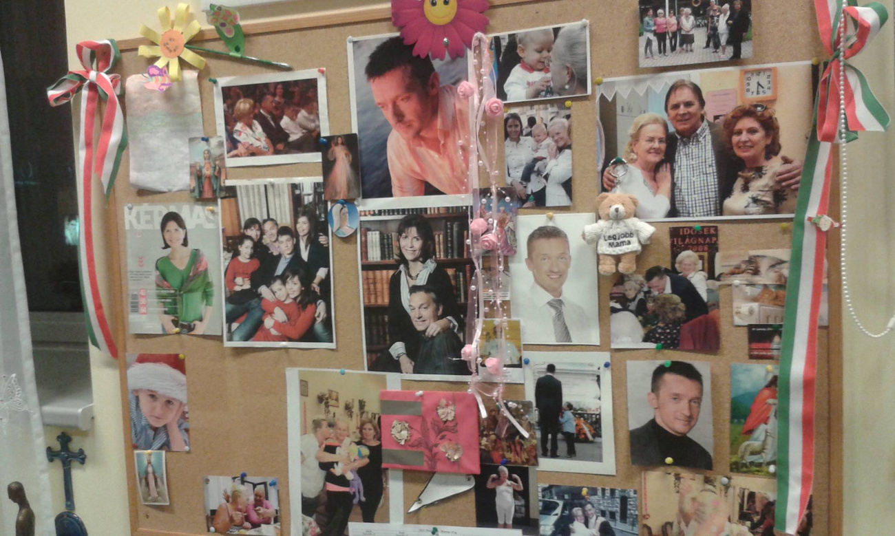 Nincs még egy faliújság, amelyen ekkora lenne a Rogán-koncentráció