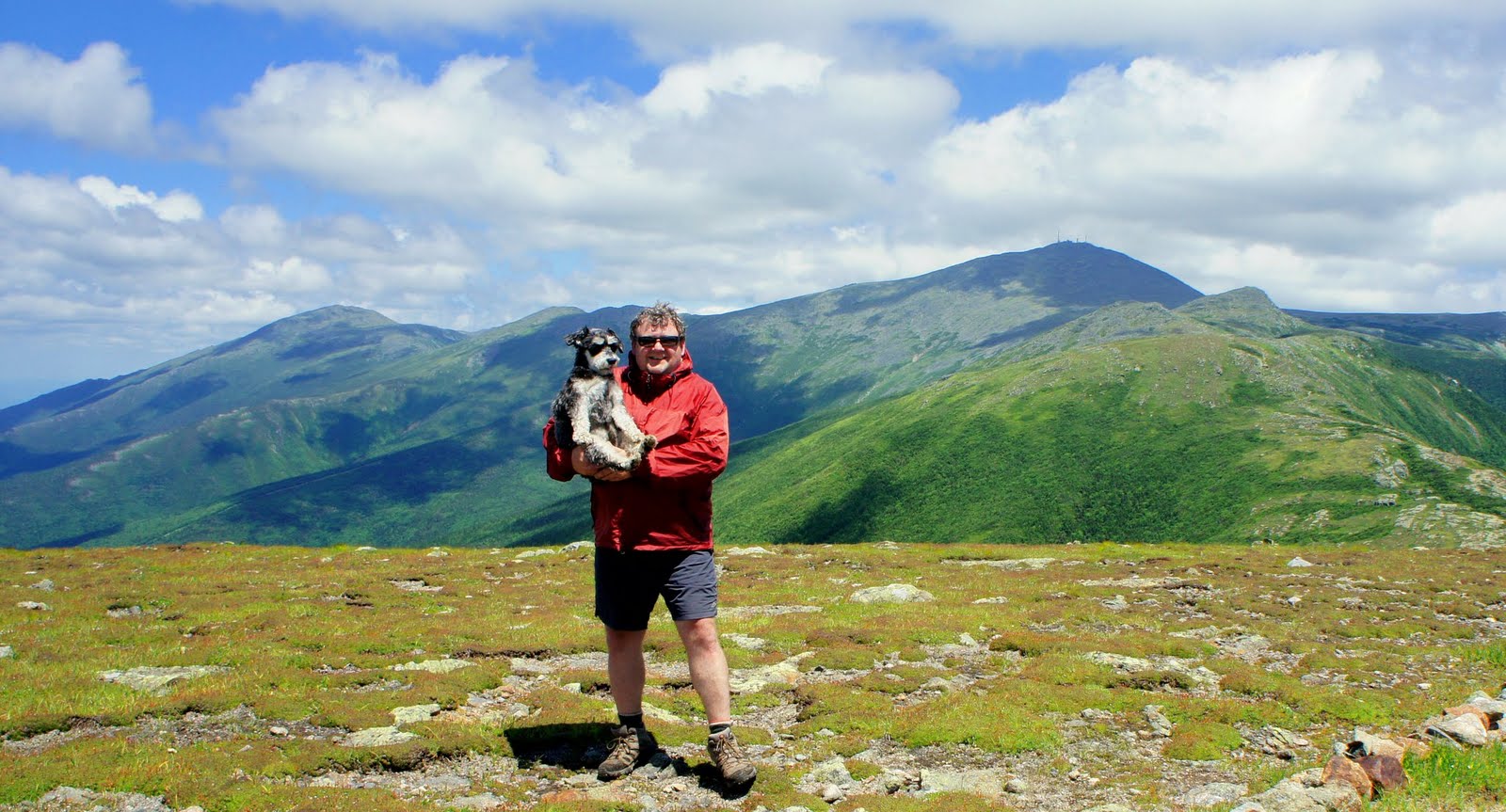 Másztatok már hegyet kutyussal? És egy tél alatt 48 hegycsúcsot?